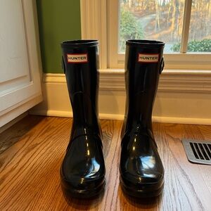 Hunter Women’s Original Short Gloss Rain Boots, US size 8, excellent condition